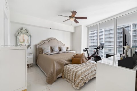 Condo in Miami, Florida, 1 bedroom № 1949292 - photo 9