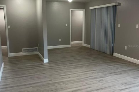 Villa ou maison à vendre à Orlando, Floride: 5 chambres, 211.72 m2 № 2092234 - photo 15