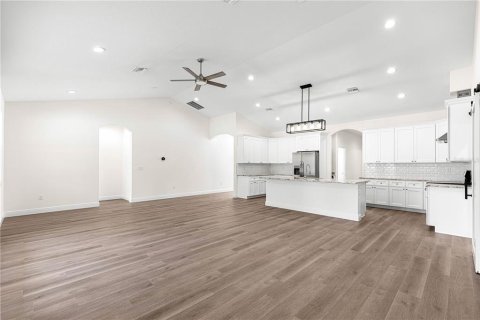 House in Dunnellon, Florida 3 bedrooms, 218.78 sq.m. № 2341699 - photo 27