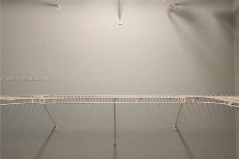 Copropriété à louer à Miami Beach, Floride: 1 chambre, 69.86 m2 № 1984333 - photo 12