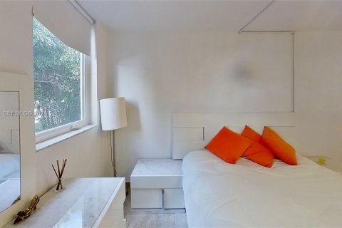 Copropriété à louer à Miami Beach, Floride: 1 chambre, 69.86 m2 № 1984333 - photo 2