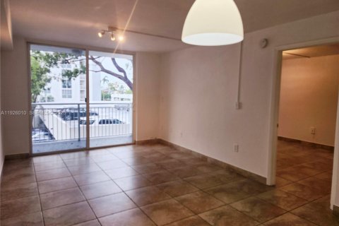 Copropriété à louer à Miami Beach, Floride: 1 chambre, 69.86 m2 № 1984333 - photo 8