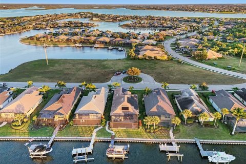 Villa ou maison à vendre à Bradenton, Floride: 4 chambres, 208.94 m2 № 2121818 - photo 3