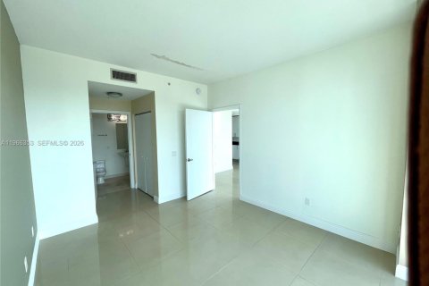Condominio en alquiler en Miami, Florida, 1 dormitorio, 54.35 m2 № 2028135 - foto 9