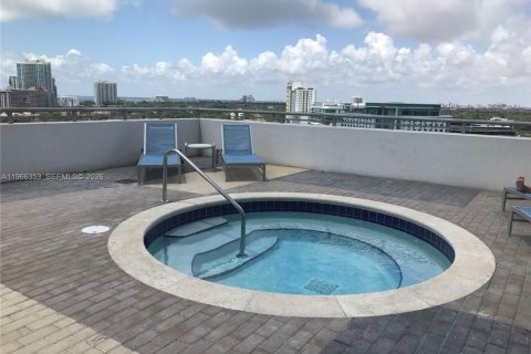 Condominio en alquiler en Miami, Florida, 1 dormitorio, 54.35 m2 № 2028135 - foto 3