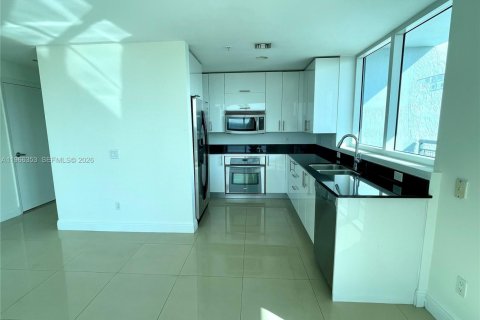 Condominio en alquiler en Miami, Florida, 1 dormitorio, 54.35 m2 № 2028135 - foto 17