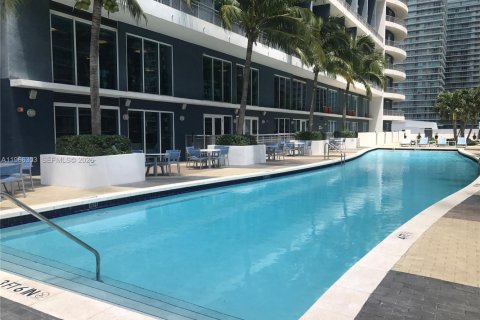 Condominio en alquiler en Miami, Florida, 1 dormitorio, 54.35 m2 № 2028135 - foto 10