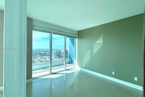 Condominio en alquiler en Miami, Florida, 1 dormitorio, 54.35 m2 № 2028135 - foto 21