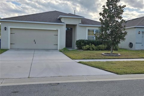 House in Winter Haven, Florida 4 bedrooms, 171.96 sq.m. № 1816275 - photo 2