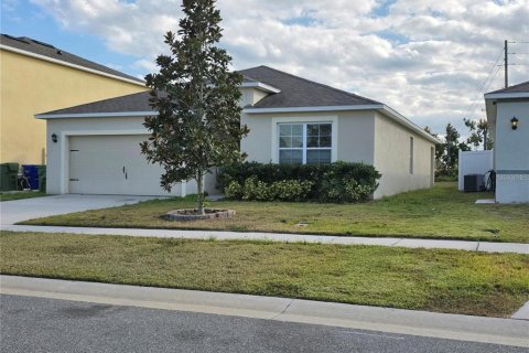 House in Winter Haven, Florida 4 bedrooms, 171.96 sq.m. № 1816275 - photo 3