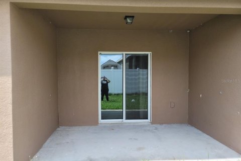 House in Winter Haven, Florida 4 bedrooms, 171.96 sq.m. № 1816275 - photo 11
