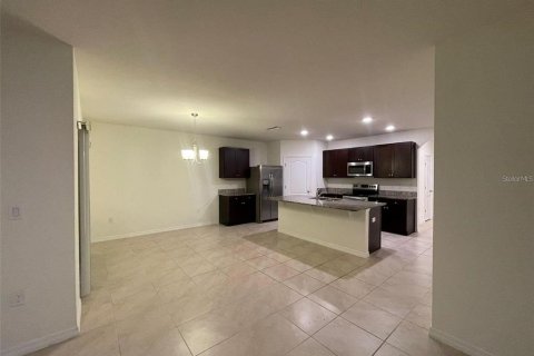 House in Winter Haven, Florida 4 bedrooms, 171.96 sq.m. № 1816275 - photo 4