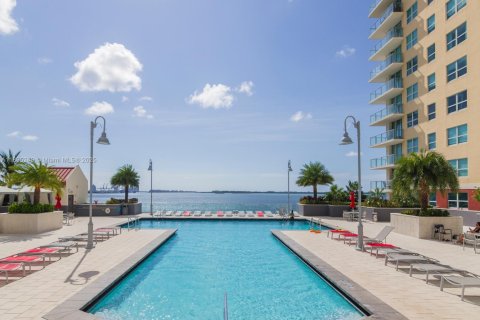 Condominio en alquiler en Miami, Florida, 2 dormitorios, 105.91 m2 № 1949983 - foto 11