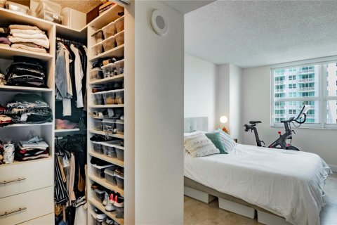 Condominio en alquiler en Miami, Florida, 2 dormitorios, 105.91 m2 № 1949983 - foto 6