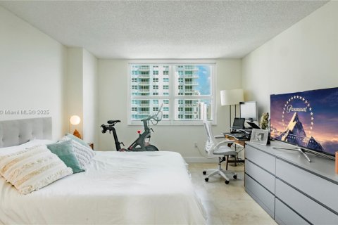 Condominio en alquiler en Miami, Florida, 2 dormitorios, 105.91 m2 № 1949983 - foto 7