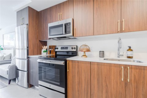 Casa en alquiler en Hialeah, Florida № 2033200 - foto 9