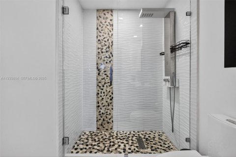 Casa en alquiler en Miami Gardens, Florida, 3 dormitorios, 134.15 m2 № 1993734 - foto 22