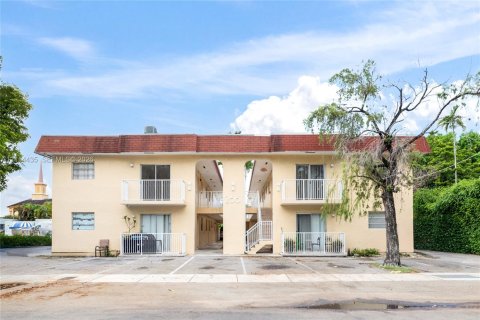 Appartement à louer à Miami, Floride: 2 chambres, 74.32 m2 № 2435623 - photo 3