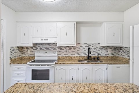 Condo in Altamonte Springs, Florida, 1 bedroom  № 2119064 - photo 5