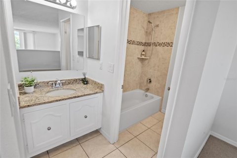 Condo in Altamonte Springs, Florida, 1 bedroom  № 2119064 - photo 13