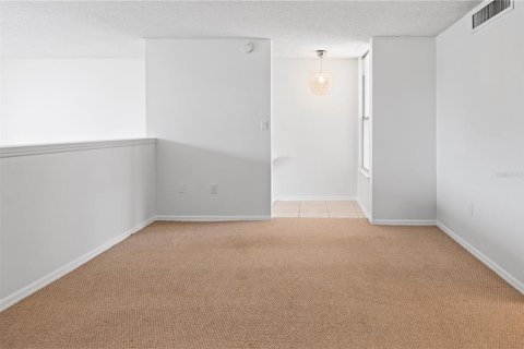 Condo in Altamonte Springs, Florida, 1 bedroom  № 2119064 - photo 15