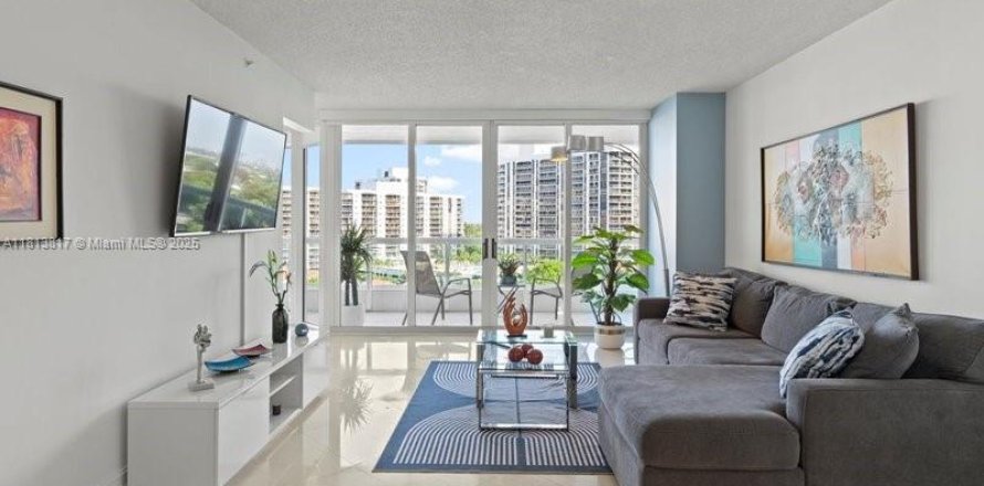 Condo à Aventura, Floride, 2 chambres № 1874376