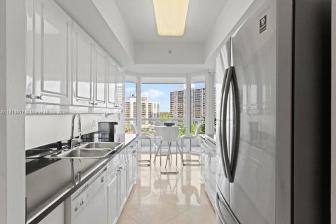 Copropriété à vendre à Aventura, Floride: 2 chambres, 139.82 m2 № 1874376 - photo 4