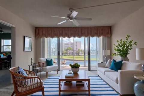 Condo in North Palm Beach, Florida, 2 bedrooms № 2242800 - photo 12