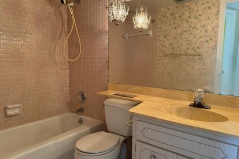 Condo in North Palm Beach, Florida, 2 bedrooms № 2242800 - photo 21