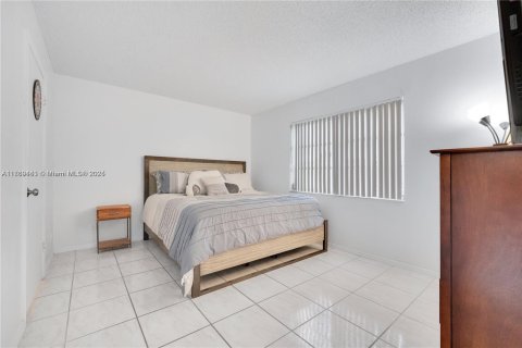Condominio en venta en Miramar, Florida, 2 dormitorios, 77.29 m2 № 1691872 - foto 18