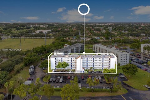 Condominio en venta en Miramar, Florida, 2 dormitorios, 77.29 m2 № 1691872 - foto 21