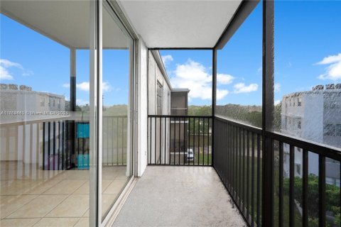 Condominio en venta en Miramar, Florida, 2 dormitorios, 77.29 m2 № 1691872 - foto 13