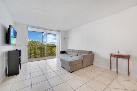 Condominio en venta en Miramar, Florida, 2 dormitorios, 77.29 m2 № 1691872 - foto 7