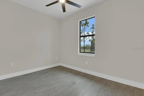 House in Port Charlotte, Florida 4 bedrooms, 187.57 sq.m. № 2285547 - photo 16