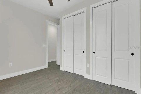 House in Port Charlotte, Florida 4 bedrooms, 187.57 sq.m. № 2285547 - photo 17