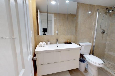 Copropriété à vendre à Sunny Isles Beach, Floride: 2 chambres, 93.37 m2 № 2037306 - photo 28