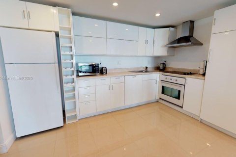 Copropriété à vendre à Sunny Isles Beach, Floride: 2 chambres, 93.37 m2 № 2037306 - photo 3