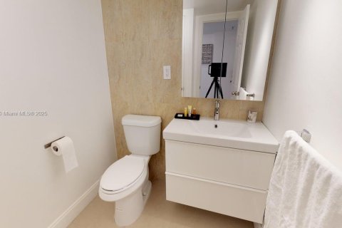 Copropriété à vendre à Sunny Isles Beach, Floride: 2 chambres, 93.37 m2 № 2037306 - photo 21