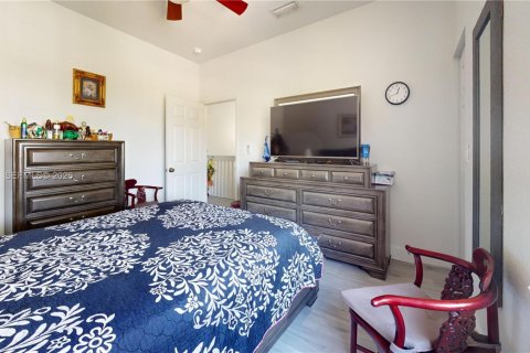 Touwnhouse à vendre à Pembroke Pines, Floride: 3 chambres, 129.88 m2 № 2051750 - photo 21