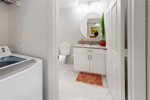 Touwnhouse à vendre à Pembroke Pines, Floride: 3 chambres, 129.88 m2 № 2051750 - photo 14