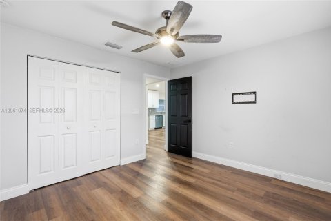 Villa ou maison à vendre à LaBelle, Floride: 3 chambres № 2273358 - photo 11