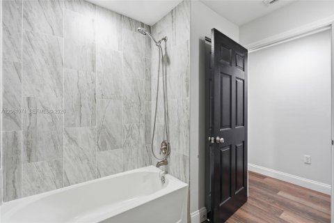 Villa ou maison à vendre à LaBelle, Floride: 3 chambres № 2273358 - photo 12