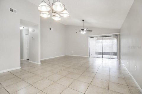 Villa ou maison à louer à Orlando, Floride: 3 chambres, 135.45 m2 № 2425611 - photo 5
