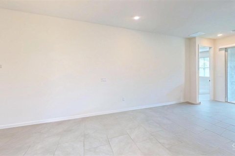 Villa ou maison à vendre à Leesburg, Floride: 2 chambres, 149.39 m2 № 2354518 - photo 17