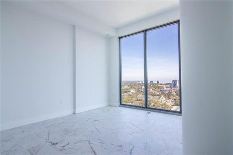 Condo in Saint Petersburg, Florida, 2 bedrooms  № 1792803 - photo 15