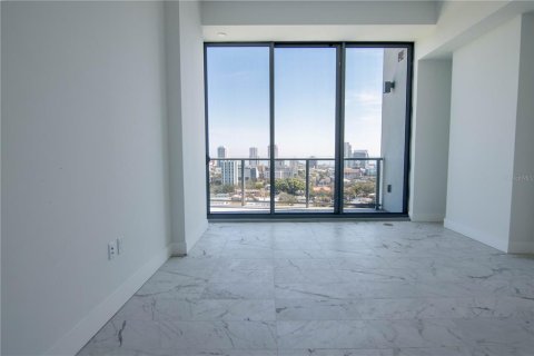 Condo in Saint Petersburg, Florida, 2 bedrooms  № 1792803 - photo 7