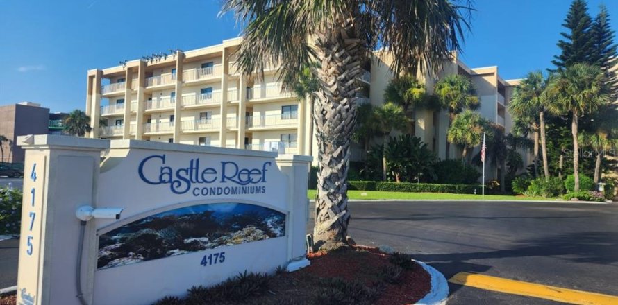 Condominio en New Smyrna Beach, Florida, 2 dormitorios № 1877449