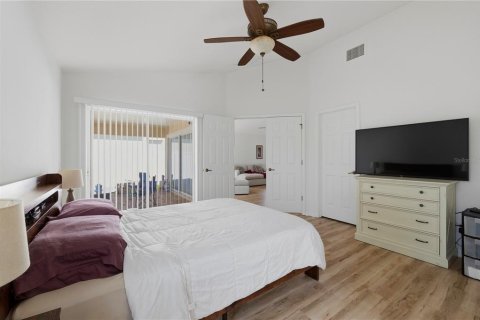House in Land O' Lakes, Florida 3 bedrooms, 161.19 sq.m. № 2226399 - photo 22