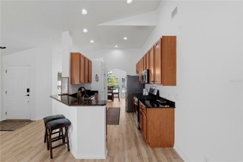 House in Land O' Lakes, Florida 3 bedrooms, 161.19 sq.m. № 2226399 - photo 7