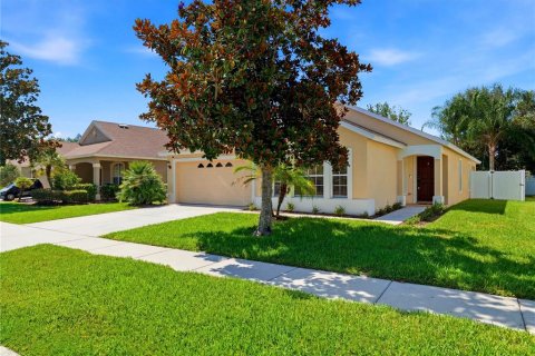 House in Land O' Lakes, Florida 3 bedrooms, 161.19 sq.m. № 2226399 - photo 5